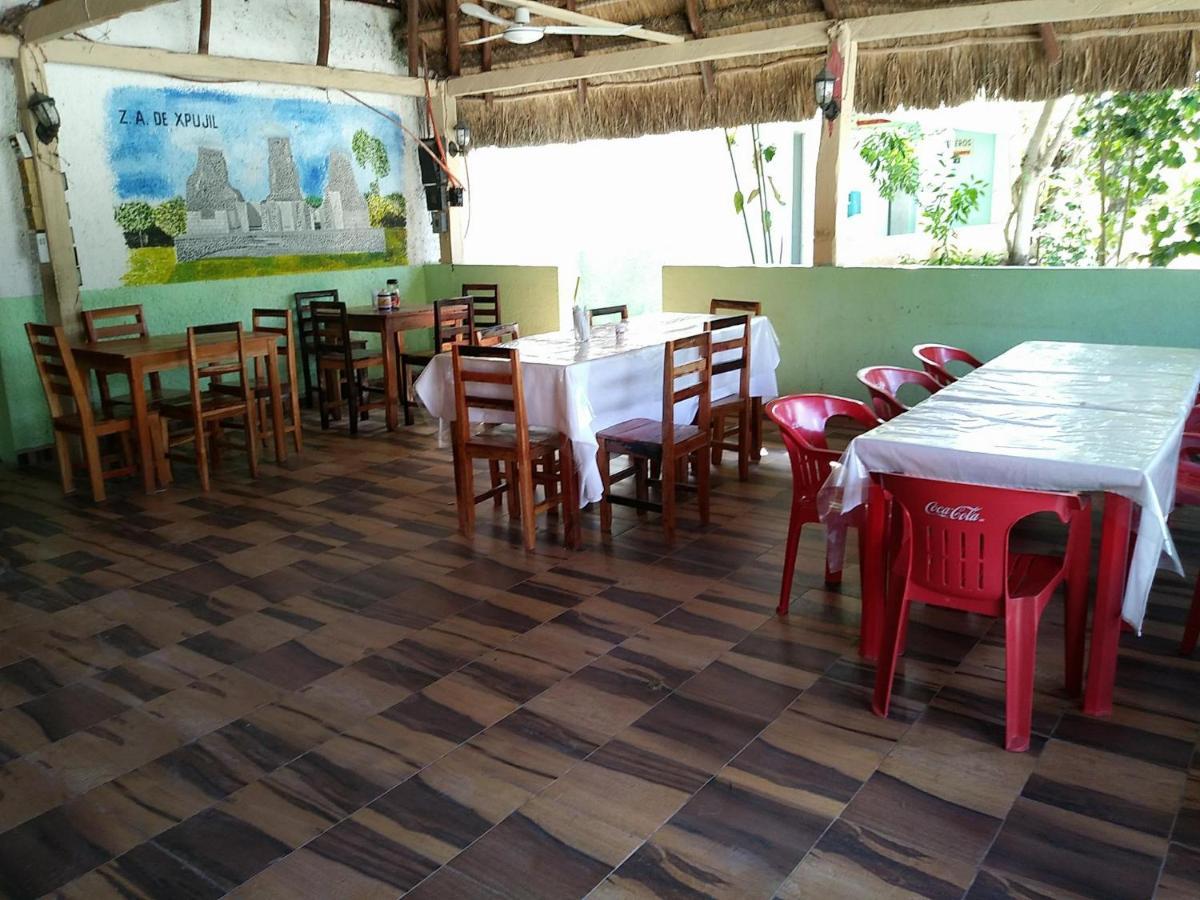 Hotel Templo Maya Xpujil Exteriör bild